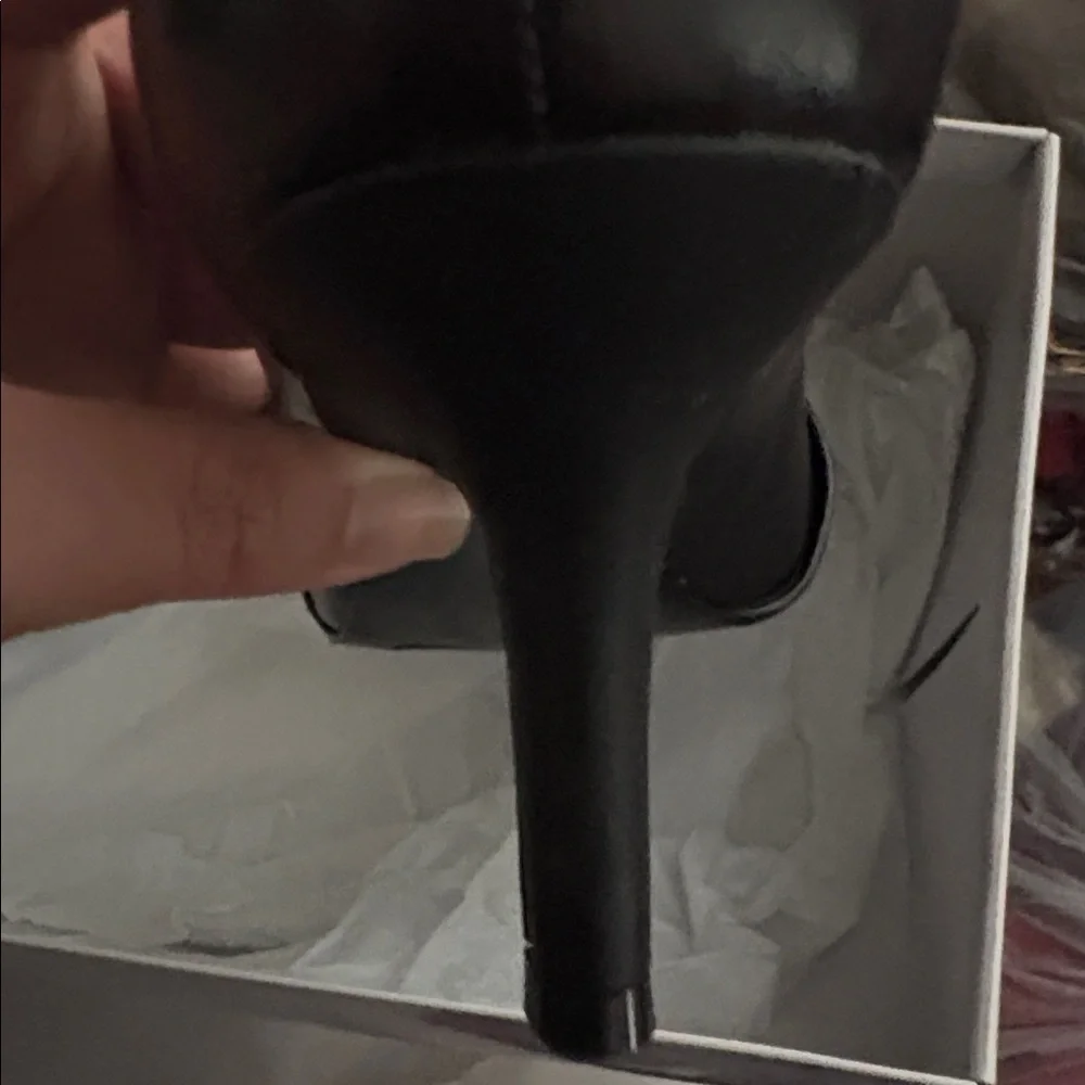 Vintage Nine West Pointed Toe Kitten Heel